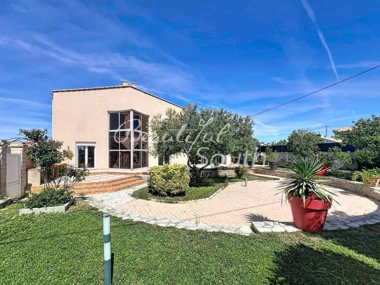 Maison Port-la-Nouvelle - 5 chambres - 530m²