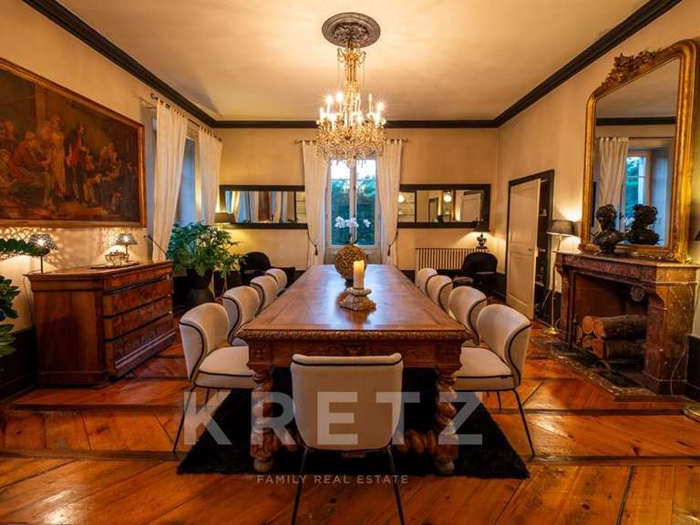 Maison Porte-de-Savoie - 7 chambres - 855m²