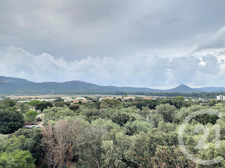 Appartement Porto-Vecchio - 5 chambres - 45m²