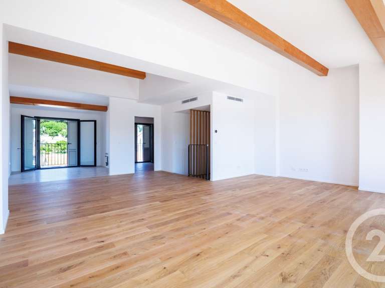 Appartement Porto-Vecchio - 3 chambres - 11m²