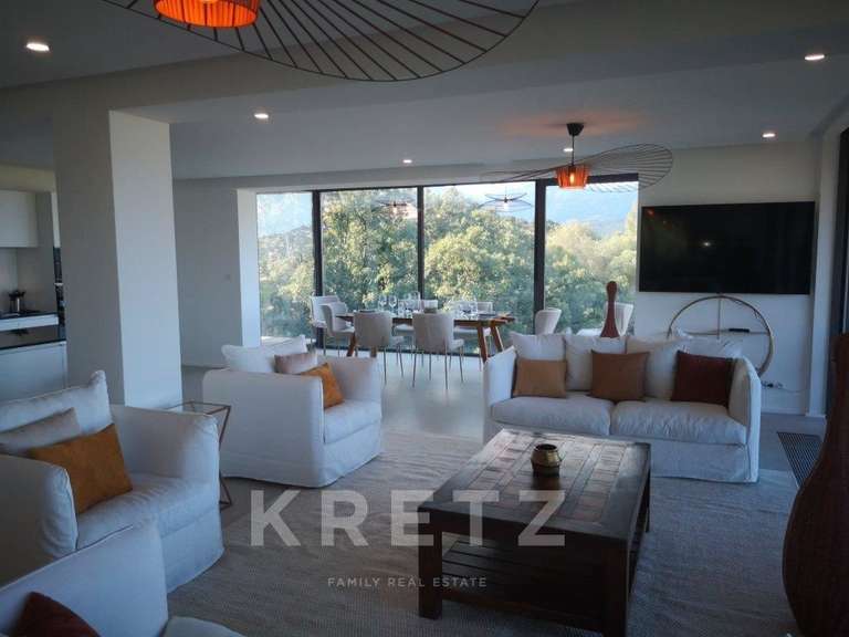 Appartement Porto-Vecchio - 3 chambres - 149m²