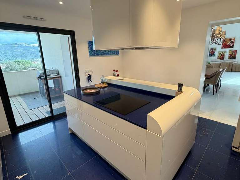 Appartement Porto-Vecchio - 5 chambres - 305m²