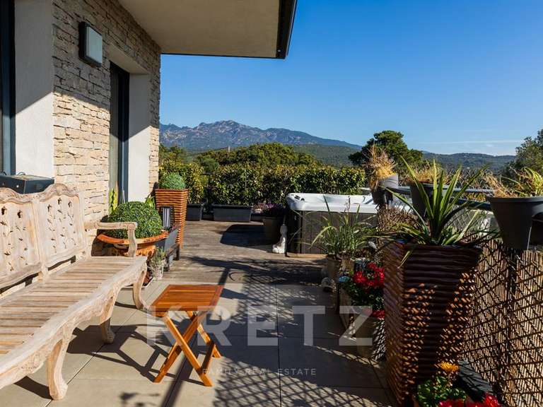 Appartement Porto-Vecchio - 3 chambres - 120m²