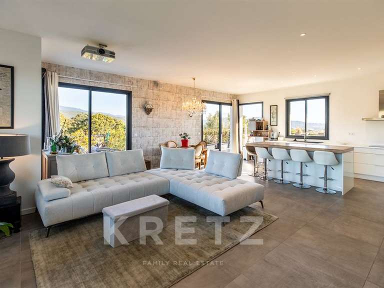 Appartement Porto-Vecchio - 3 chambres - 120m²