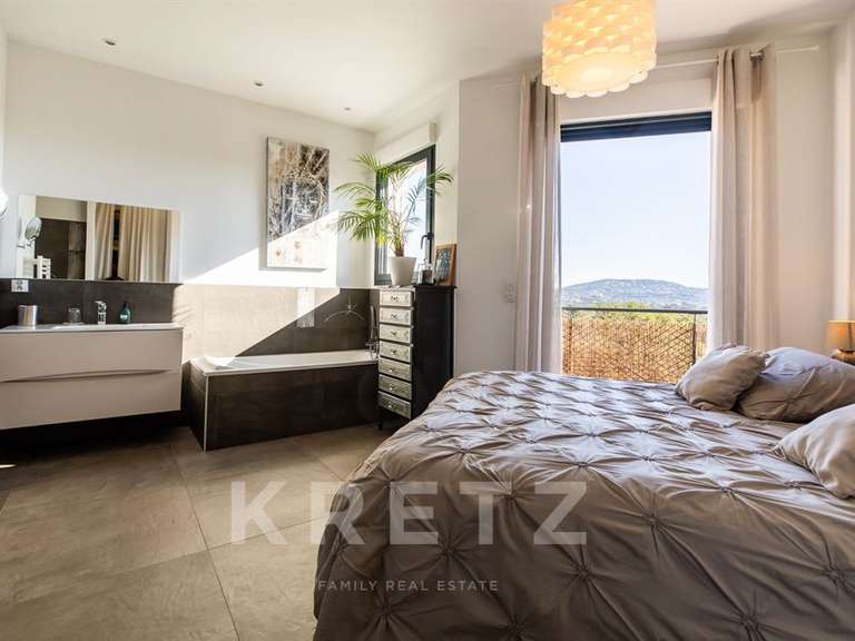 Appartement Porto-Vecchio - 3 chambres - 120m²