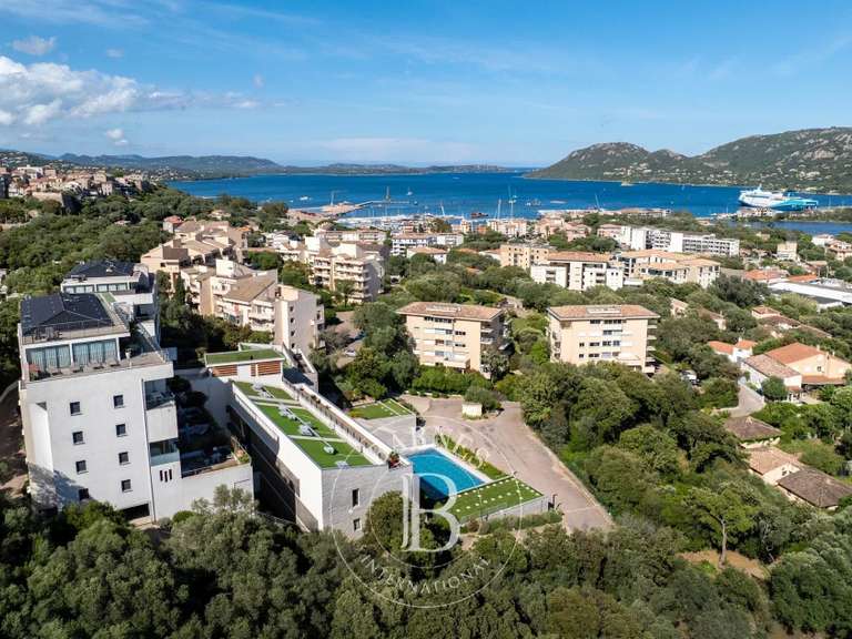 Appartement Porto-Vecchio - 3 chambres - 140m²