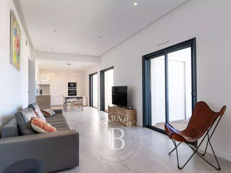 Appartement Porto-Vecchio - 3 chambres - 140m²