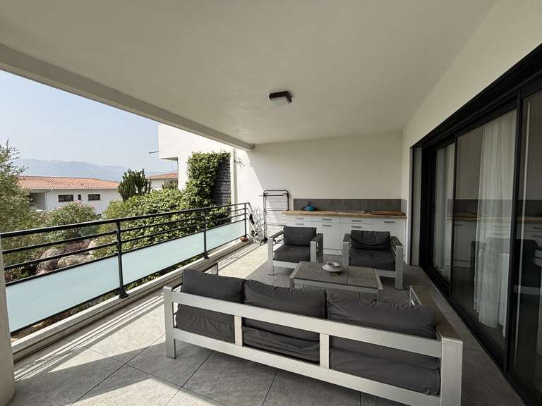 Appartement Porto-Vecchio - 5 chambres - 114m²