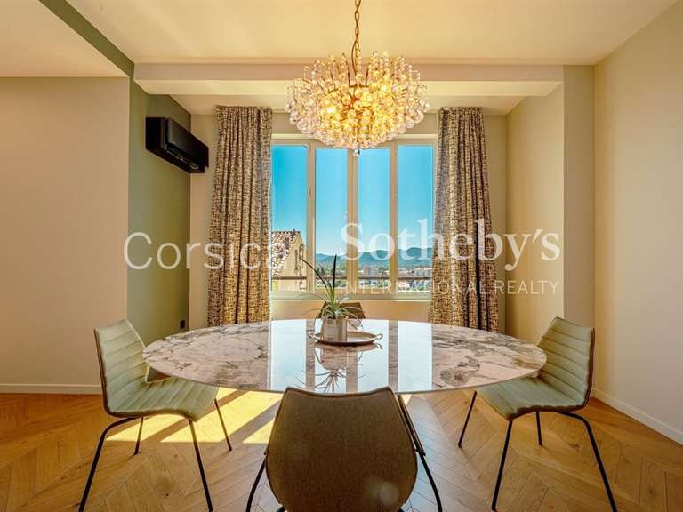 Appartement Porto-Vecchio - 3 chambres - 130m²