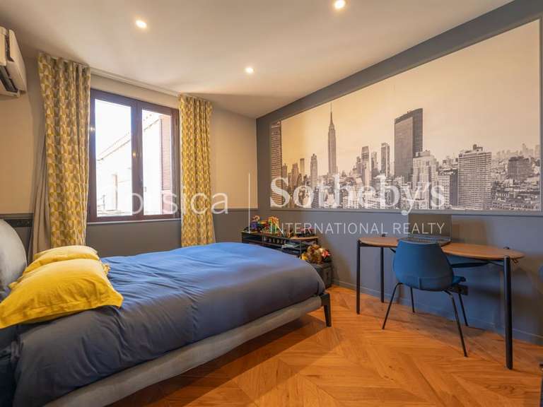 Appartement Porto-Vecchio - 3 chambres - 130m²