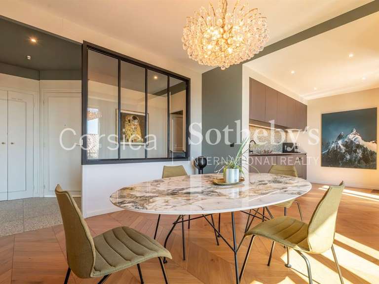 Appartement Porto-Vecchio - 3 chambres - 130m²