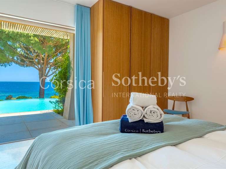 Maison Porto-Vecchio - 5 chambres - 330m²