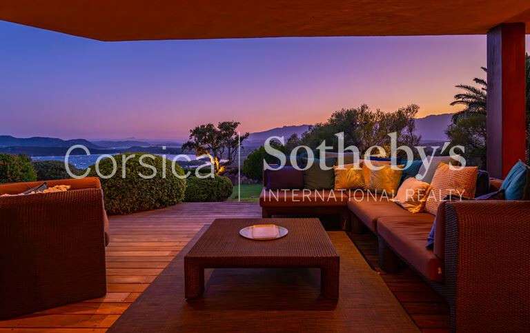 Maison Porto-Vecchio - 4 chambres - 350m²