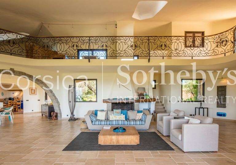 Maison Porto-Vecchio - 4 chambres - 350m²