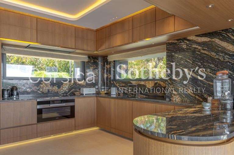 Maison Porto-Vecchio - 6 chambres - 440m²