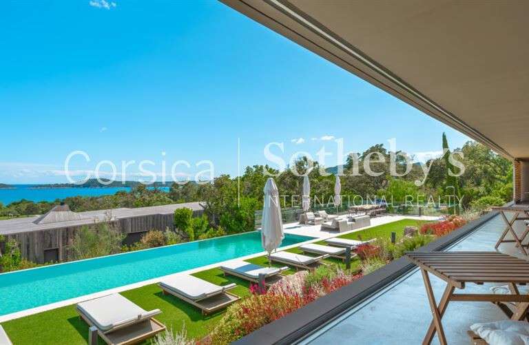 Maison Porto-Vecchio - 6 chambres - 440m²