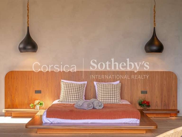 Maison Porto-Vecchio - 6 chambres - 470m²