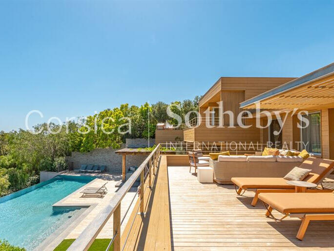 Maison Porto-Vecchio - 5 chambres - 490m²