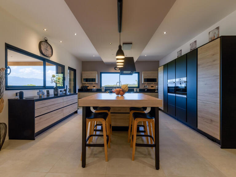 Maison Porto-Vecchio - 5 chambres - 9m²