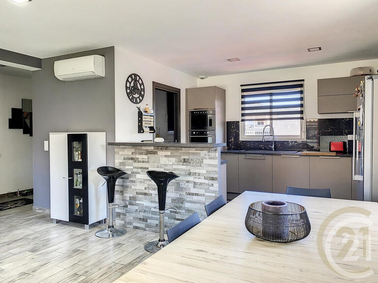 Maison Porto-Vecchio - 3 chambres - 17m²