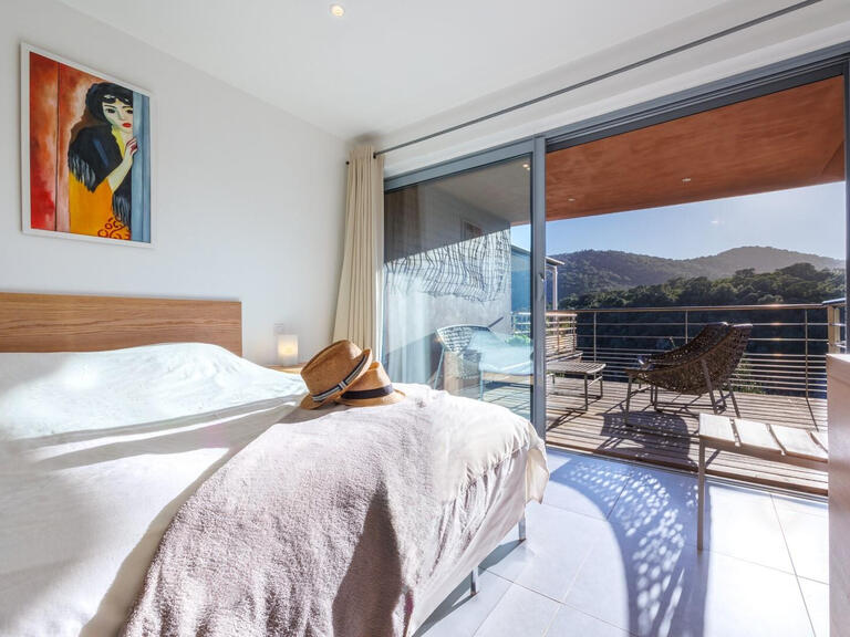 Maison Porto-Vecchio - 4 chambres - 14m²