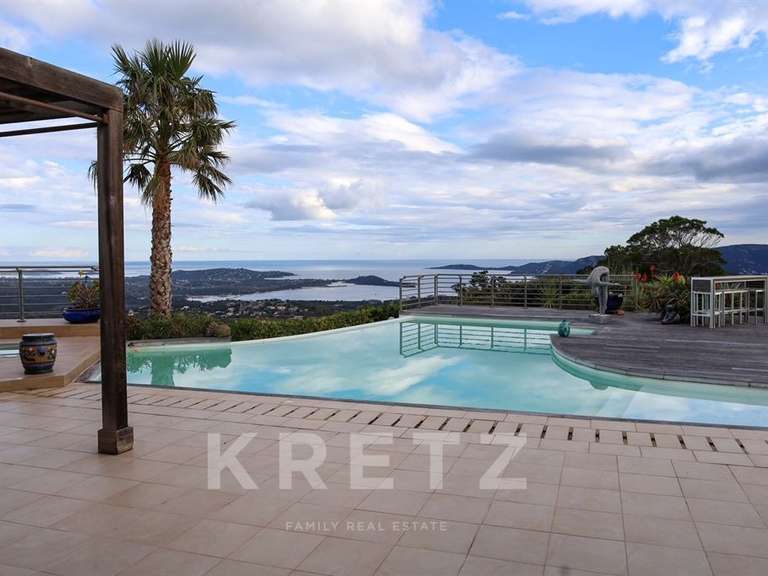 Maison Porto-Vecchio - 6 chambres - 305m²