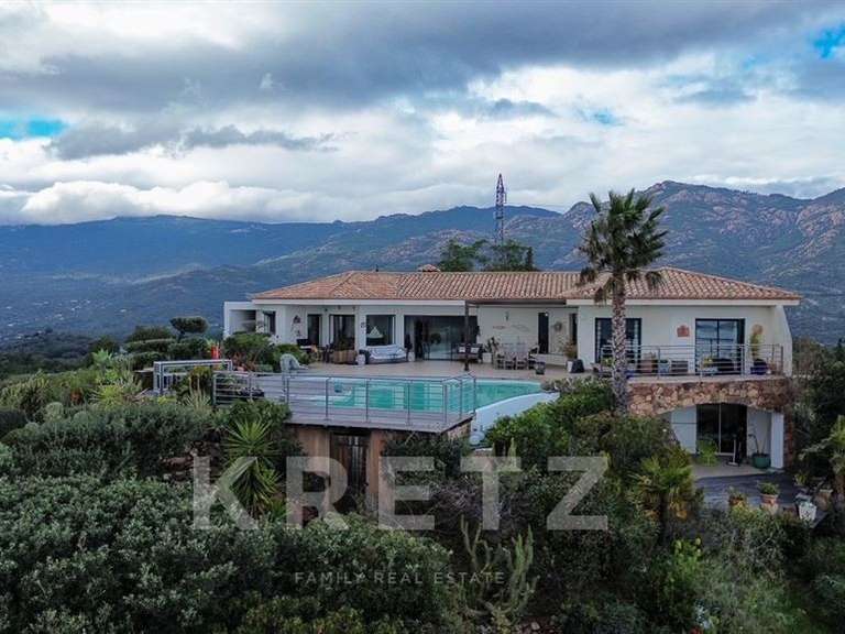 Maison Porto-Vecchio - 6 chambres - 305m²