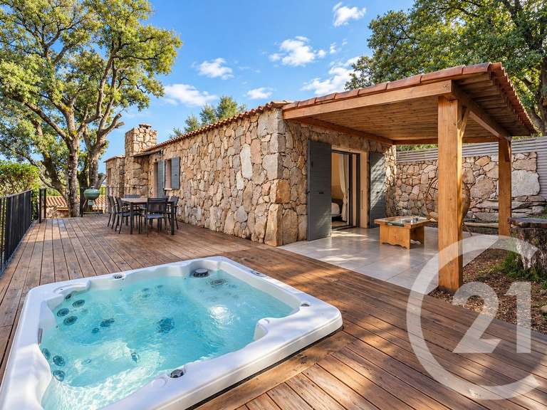 Maison Porto-Vecchio - 3 chambres - 200m²