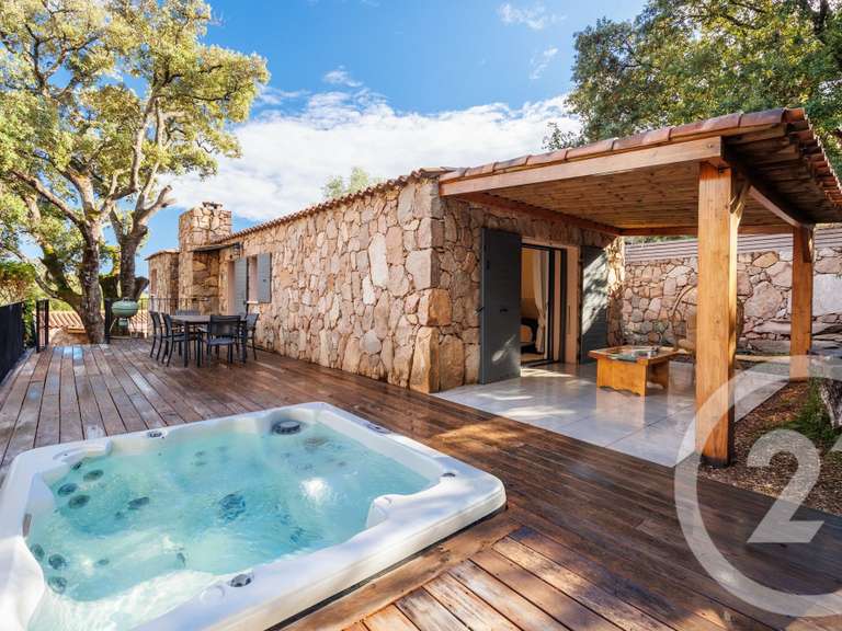 Maison Porto-Vecchio - 3 chambres - 200m²