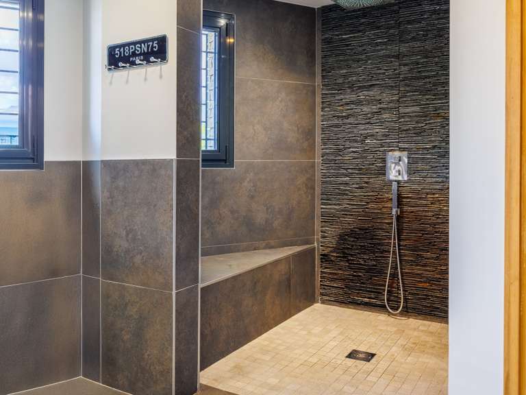 Maison Porto-Vecchio - 8 chambres - 319m²