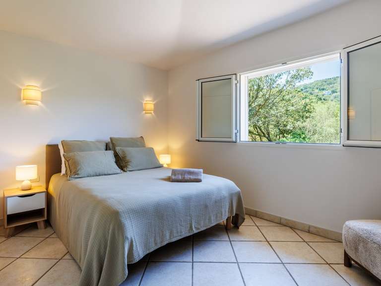 Maison Porto-Vecchio - 4 chambres - 222m²