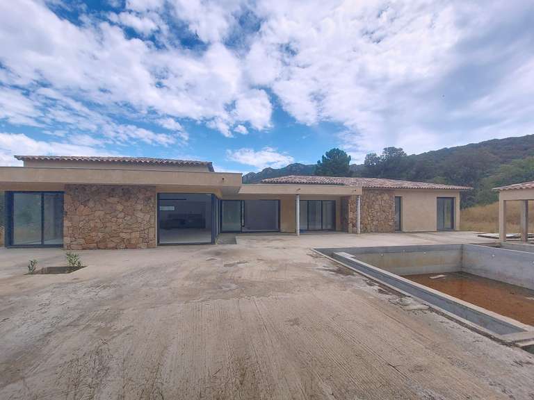 Maison Porto-Vecchio - 6 chambres - 357m²