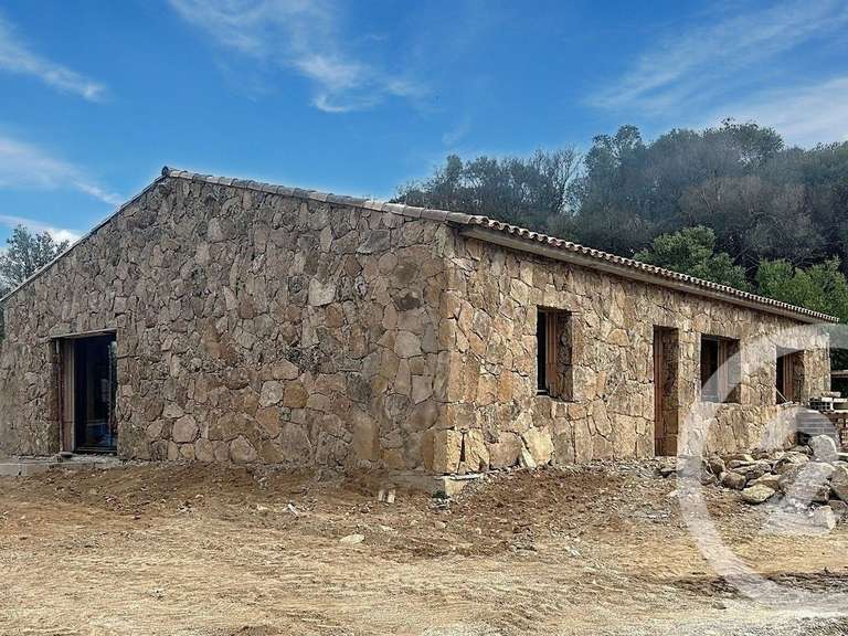 Maison Porto-Vecchio - 3 chambres - 200m²