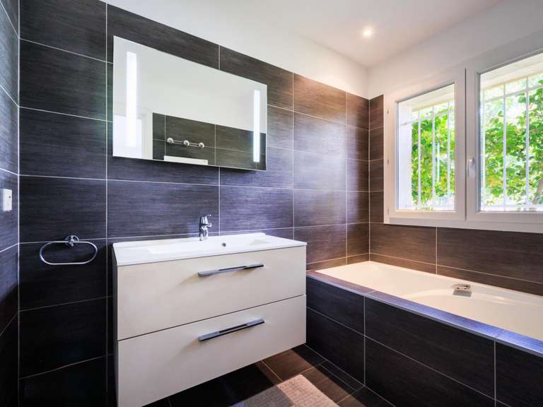 Maison Porto-Vecchio - 4 chambres - 215m²