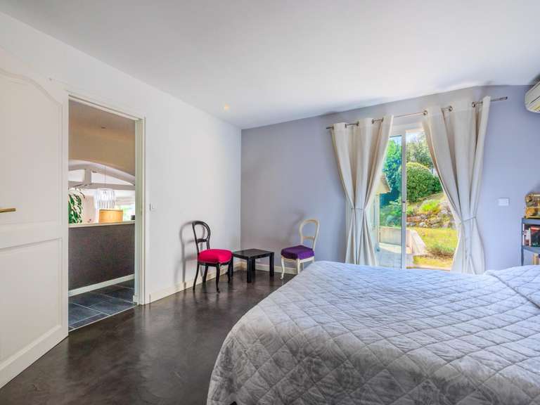 Maison Porto-Vecchio - 4 chambres - 215m²