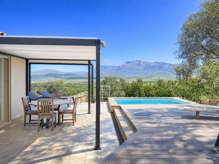 Maison Porto-Vecchio - 4 chambres - 182m²