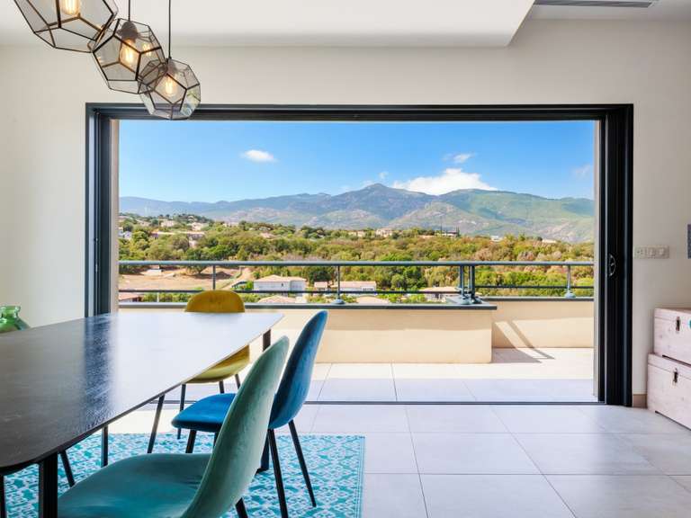 Maison Porto-Vecchio - 3 chambres - 189m²