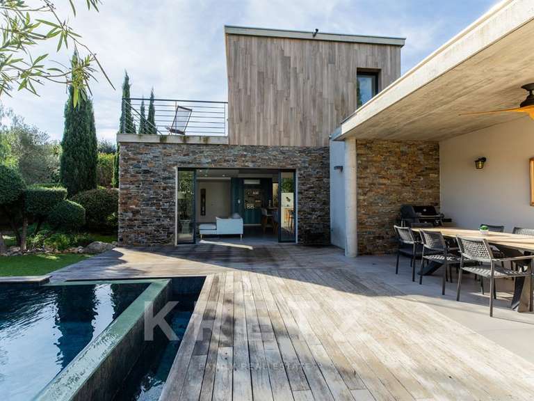 Maison Porto-Vecchio - 4 chambres - 110m²