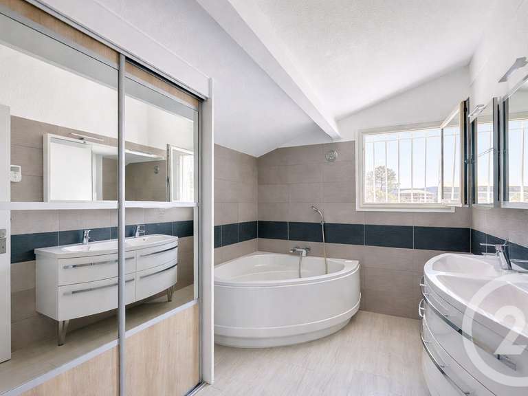 Maison Porto-Vecchio - 3 chambres - 164m²