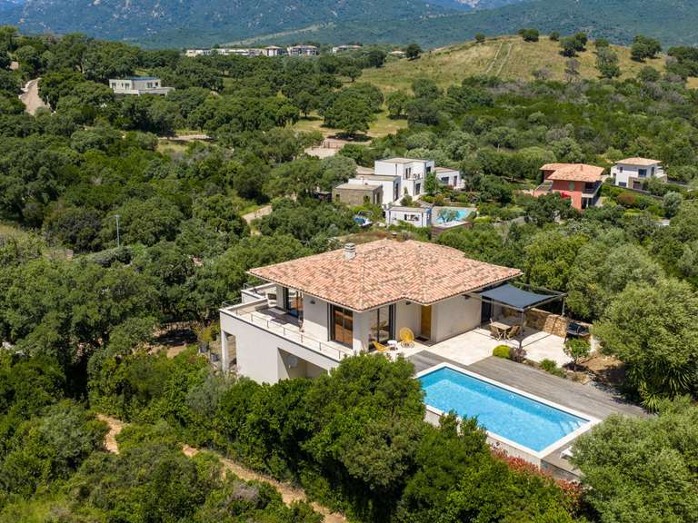 Maison Porto-Vecchio - 4 chambres - 186m²