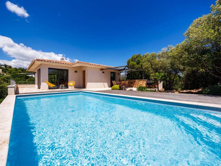 Maison Porto-Vecchio - 4 chambres - 186m²