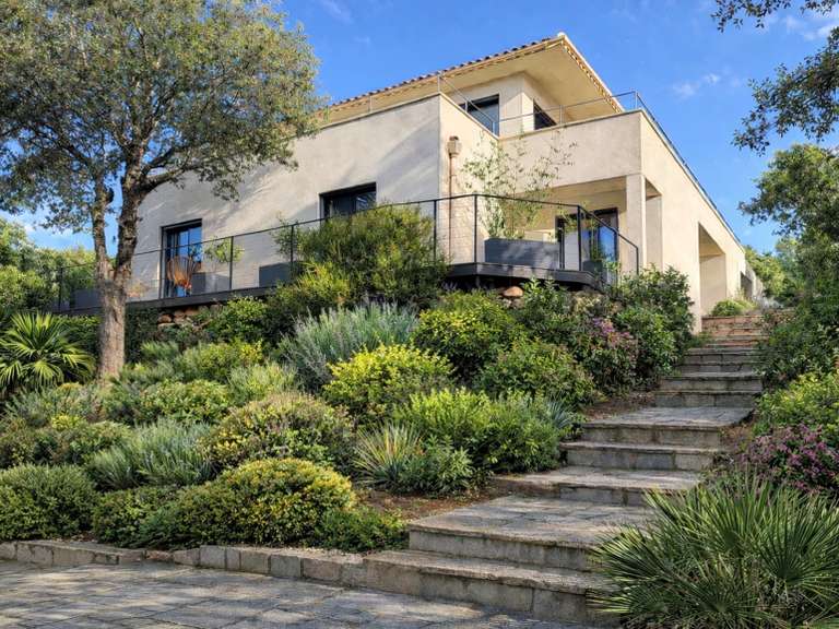 Maison Porto-Vecchio - 4 chambres - 186m²