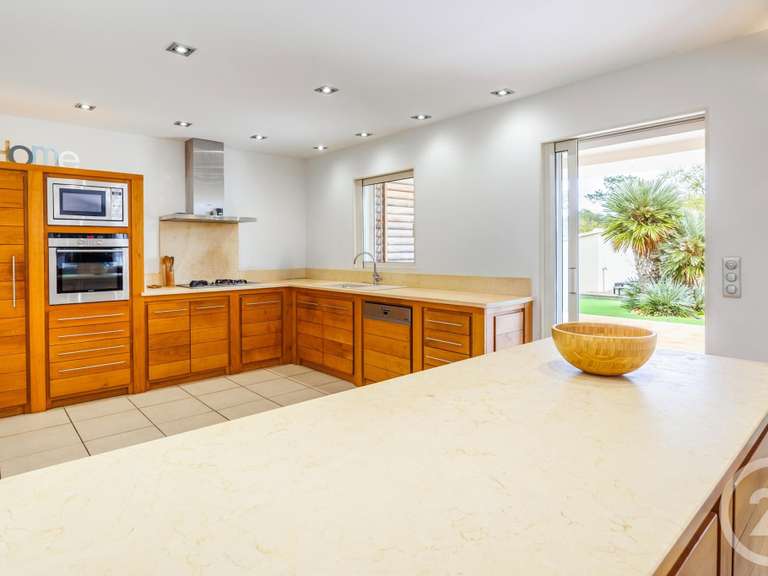 Maison Porto-Vecchio - 5 chambres - 230m²