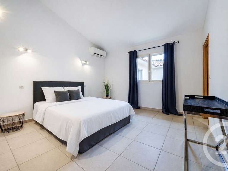 Maison Porto-Vecchio - 5 chambres - 230m²