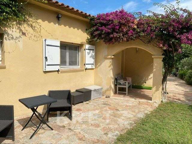 Maison Porto-Vecchio - 4 chambres - 234m²