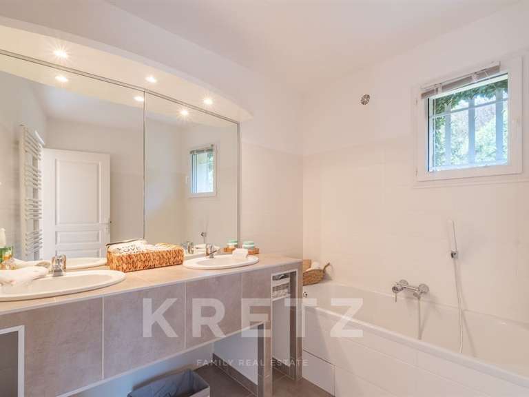 Maison Porto-Vecchio - 4 chambres - 234m²