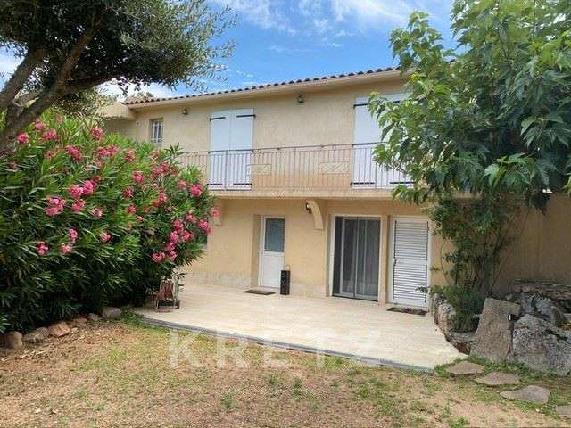 Maison Porto-Vecchio - 4 chambres - 234m²