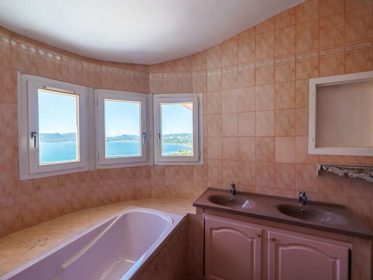 Maison Porto-Vecchio - 6 chambres - 264m²