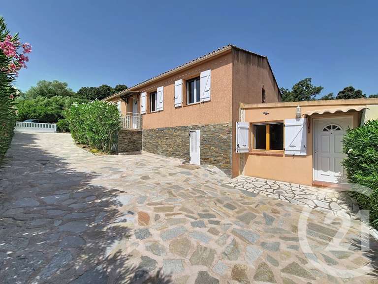 Maison Porto-Vecchio - 4 chambres - 137m²