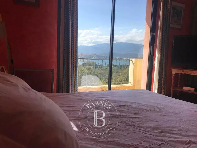 Villa Porto-Vecchio - 5 chambres - 300m²